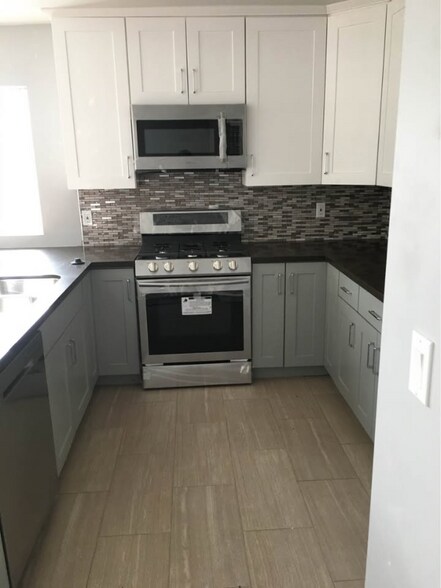 Building Photo - 4203 Verdant St