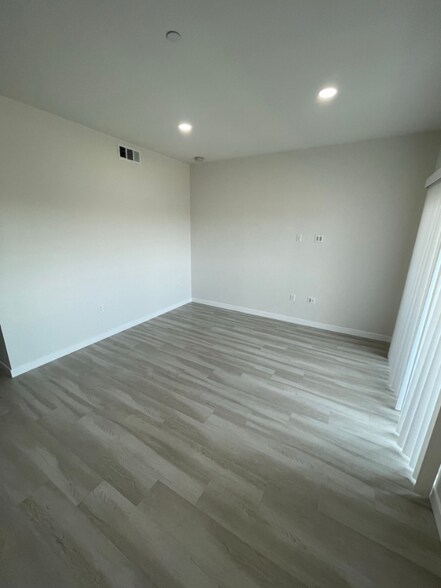 Building Photo - 2341 Ulric St