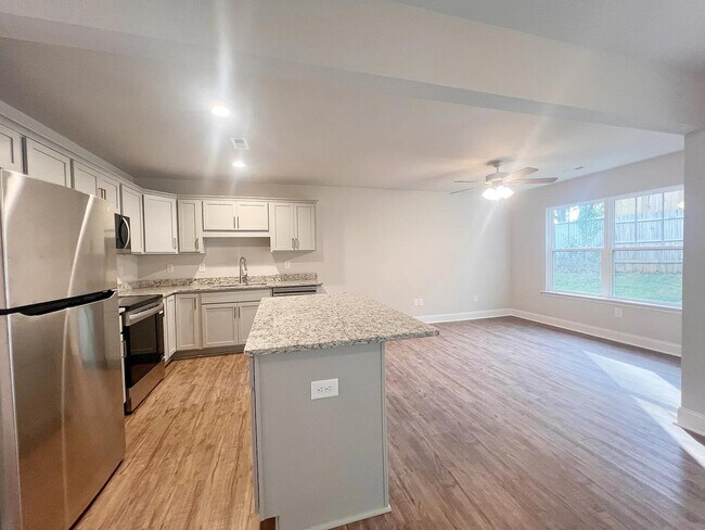 Building Photo - 106 Keel Ln