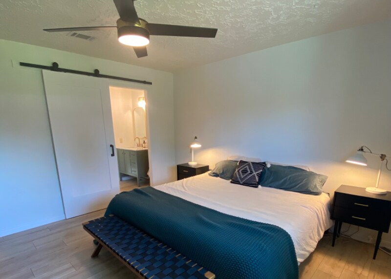 Building Photo - 9730 Barmont Dr