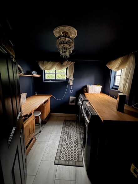 Building Photo - 4200 SE Harvey St