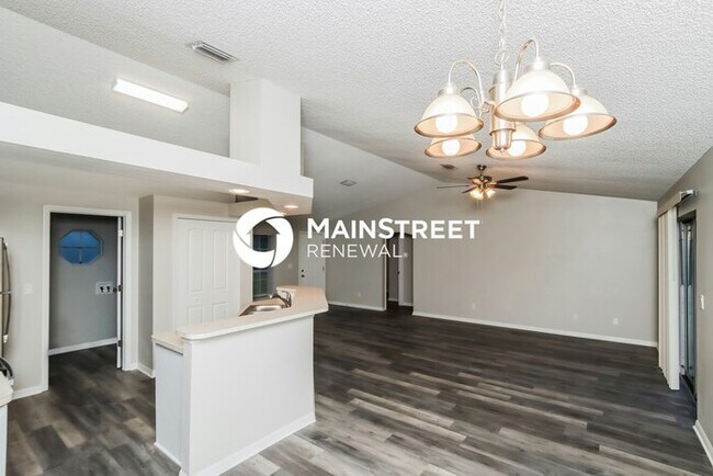 Building Photo - 3 Bedroom Pet-Friendly Home in VERO BEACH,...