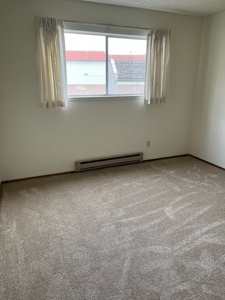 Building Photo - 2750 Park Ave