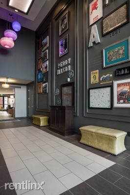 Building Photo - 275 S Cherokee St