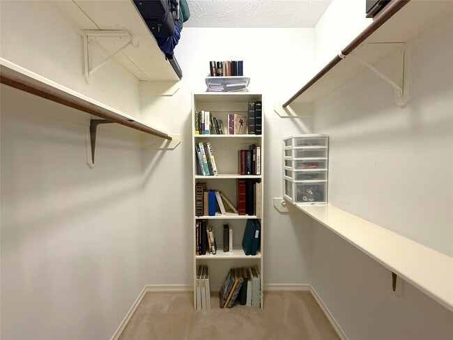 Building Photo - 1446 Sherwood Park Cir