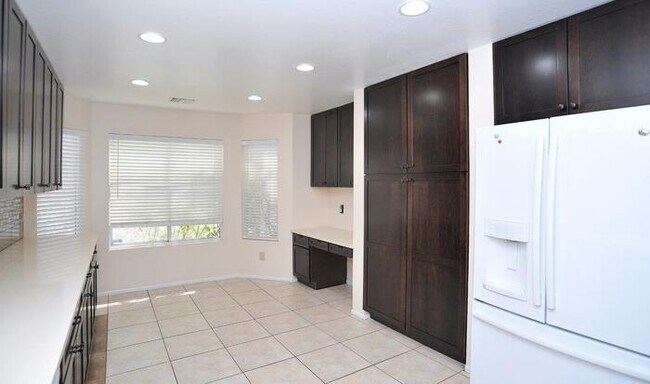 Building Photo - 3 Bedroom 2 Bathroom House