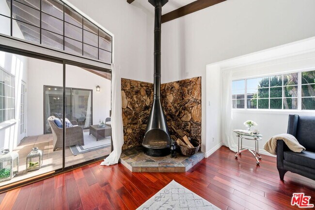 Building Photo - 4115 Laurelgrove Ave