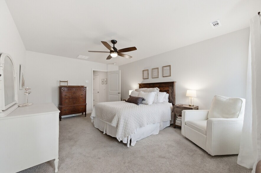 Building Photo - 503 Stoneybrook Dr