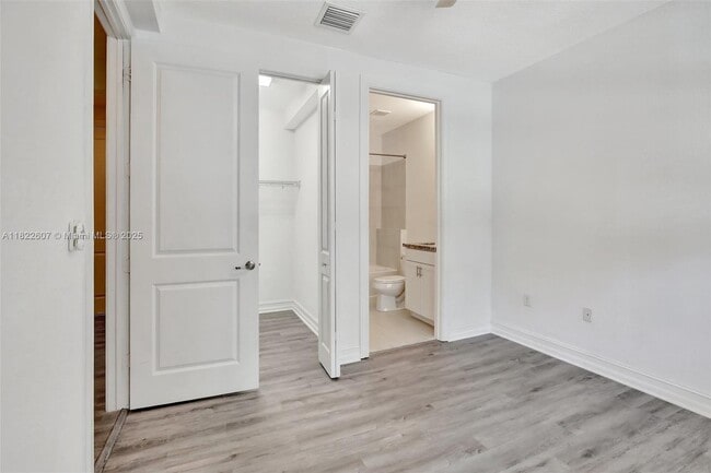 Building Photo - 11549 SW 13th Ct