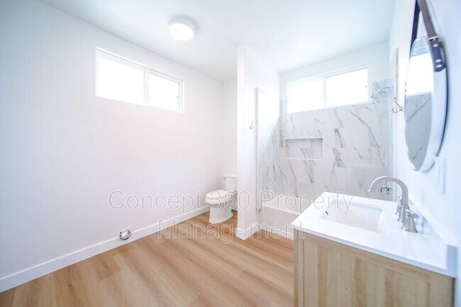 Building Photo - 1115 Pacific Ave