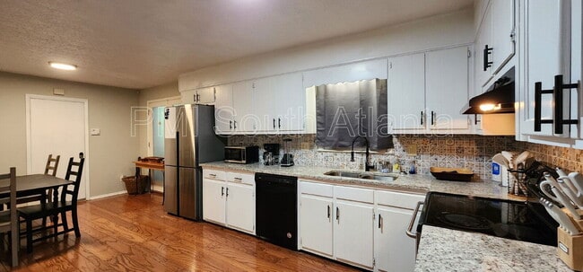 Building Photo - 150 Timberland Trl