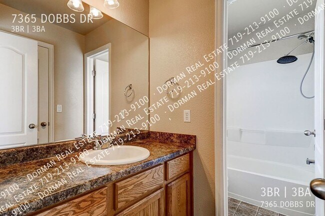 Building Photo - 7365 Dobbs Dr