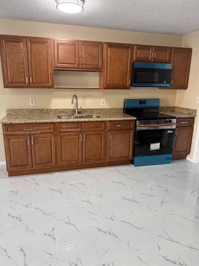 Building Photo - 2809 Jefferson Pkwy