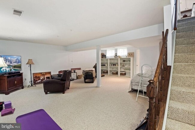 Building Photo - 2131 Silentree Dr