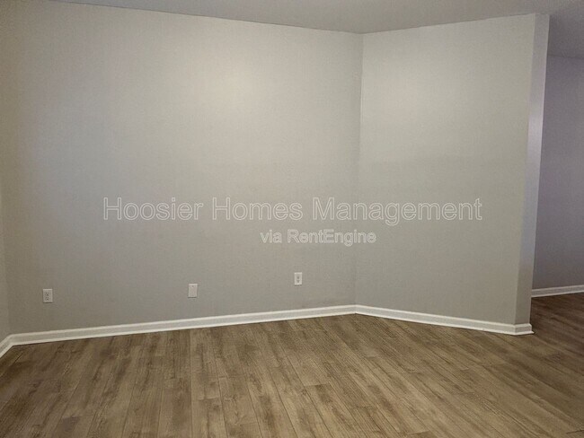 Building Photo - 1338 Barth Ave