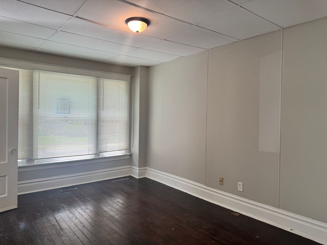 Building Photo - 6543 Etzel Ave