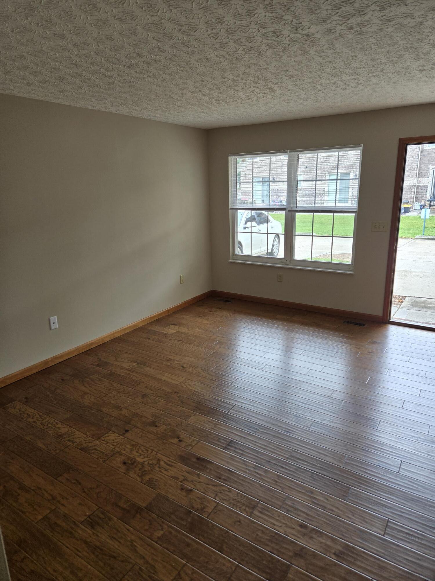 Building Photo - 1757 N Keebler Ave