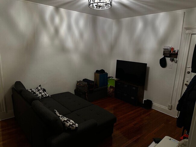 Building Photo - Renovated one bed one bath in Allston!!!