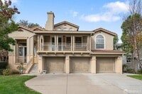 Building Photo - 72 Golden Aster Ct