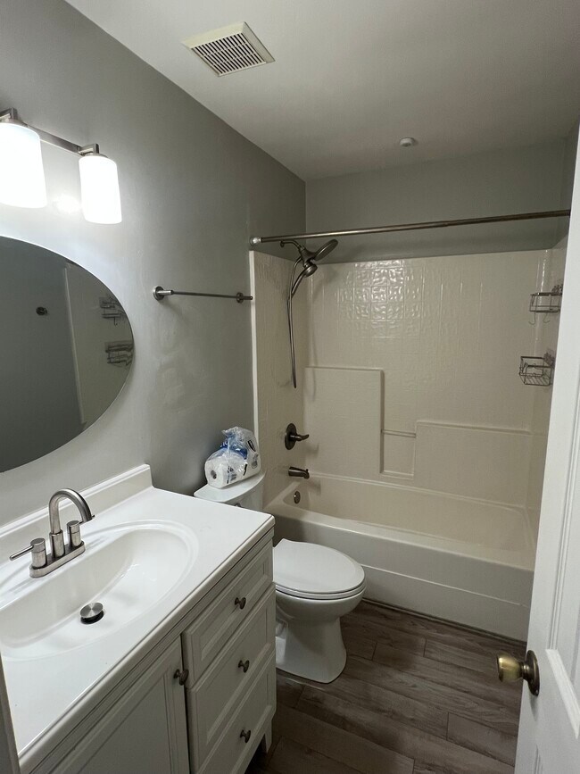 Building Photo - 863 Miller Creek Ln