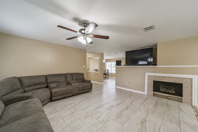 Building Photo - 3818 Brook Garden Ln