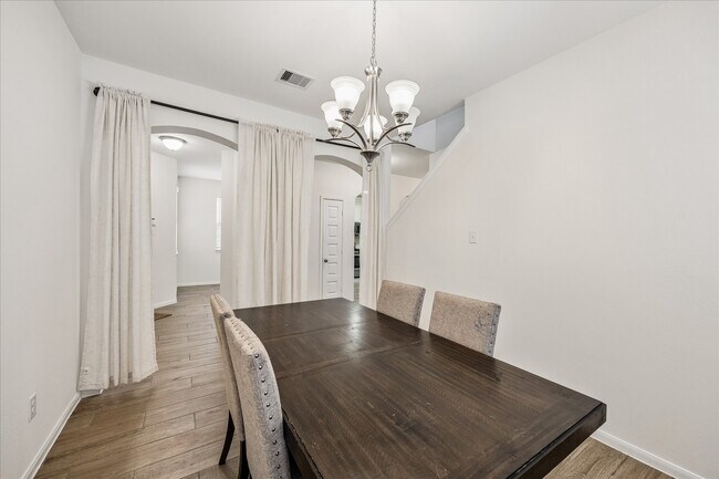Building Photo - 1189 Bluebonnet Trl