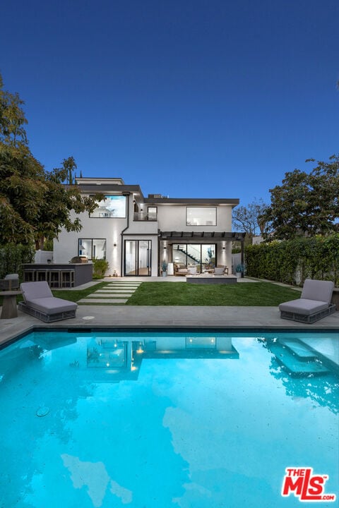 Building Photo - 731 N Curson Ave