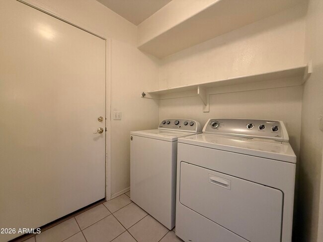 Building Photo - 5153 W Dublin Ln