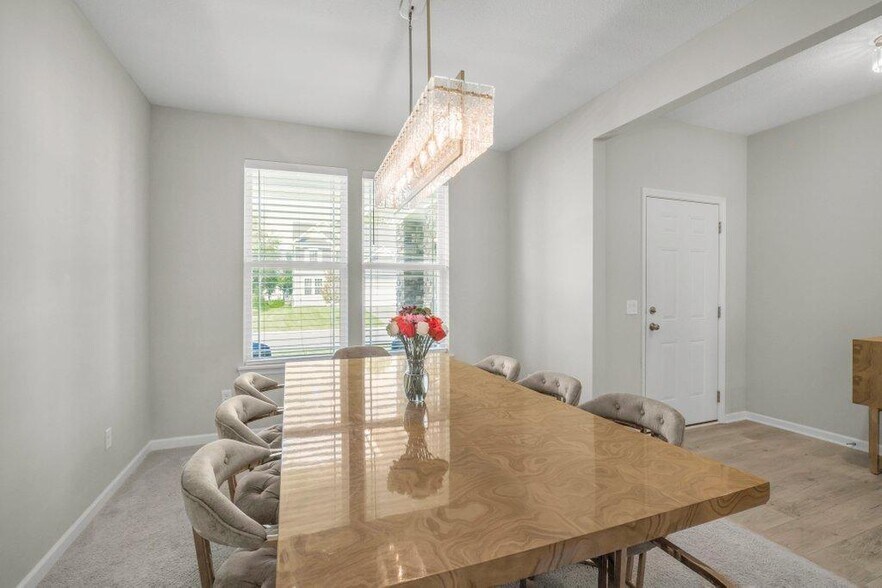 Building Photo - 21979 Lower Mill Ave