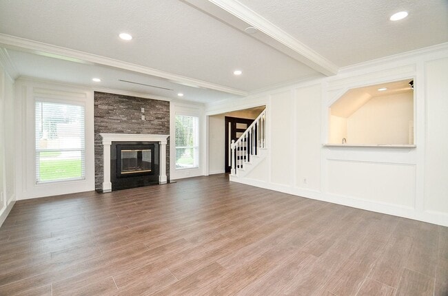 Building Photo - 15614 Dawnbrook Dr