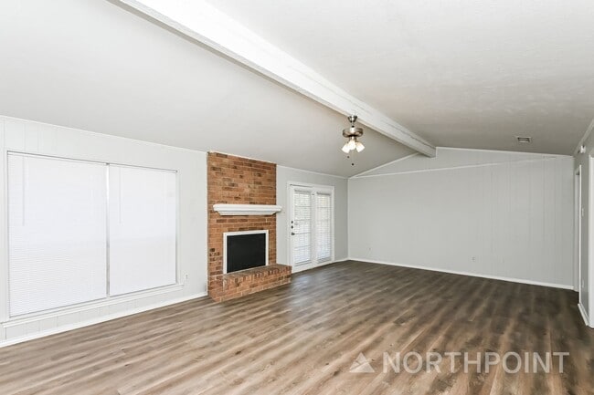 Building Photo - 3 BR/2BA | Newly Renovated Single Family Home | 1-Car Covered Parking | Gated backyard