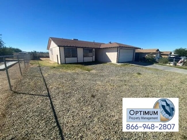 Building Photo - Charming 3-Bedroom Home with Large Backyard & Fenced Front Yard