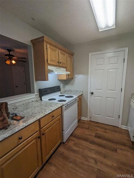 Building Photo - 3557 Edgewood Rd