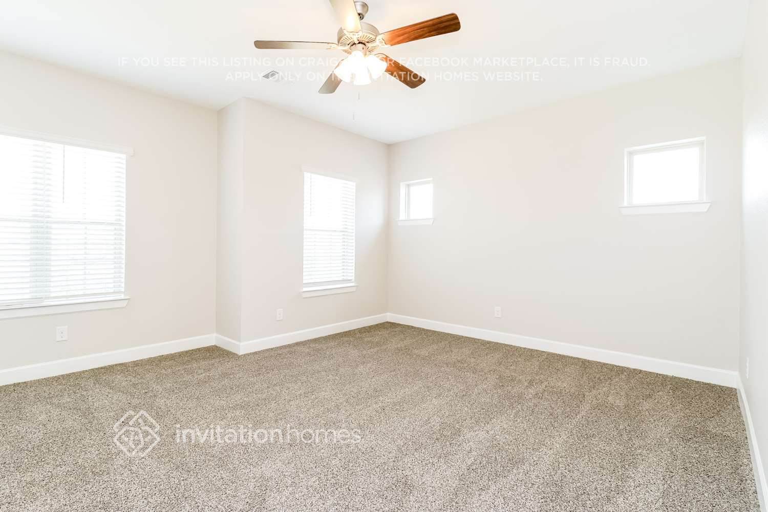 Building Photo - 813 Parkside Dr