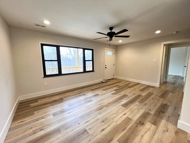 Building Photo - 9905 Coward Mill Rd