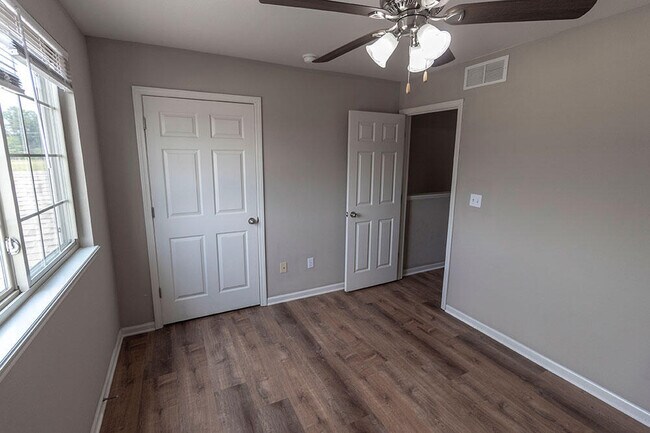 Building Photo - 4016 Snowy Owl Dr