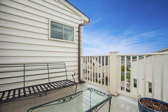 Building Photo - 3 Bed 4.5 Bath - Silver Spring Townhouse i...