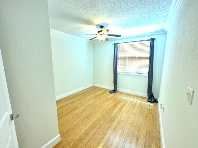 Building Photo - 12624 NW 11th Ct