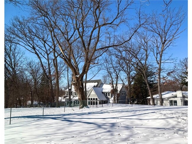 Building Photo - 6904 Gleason Rd