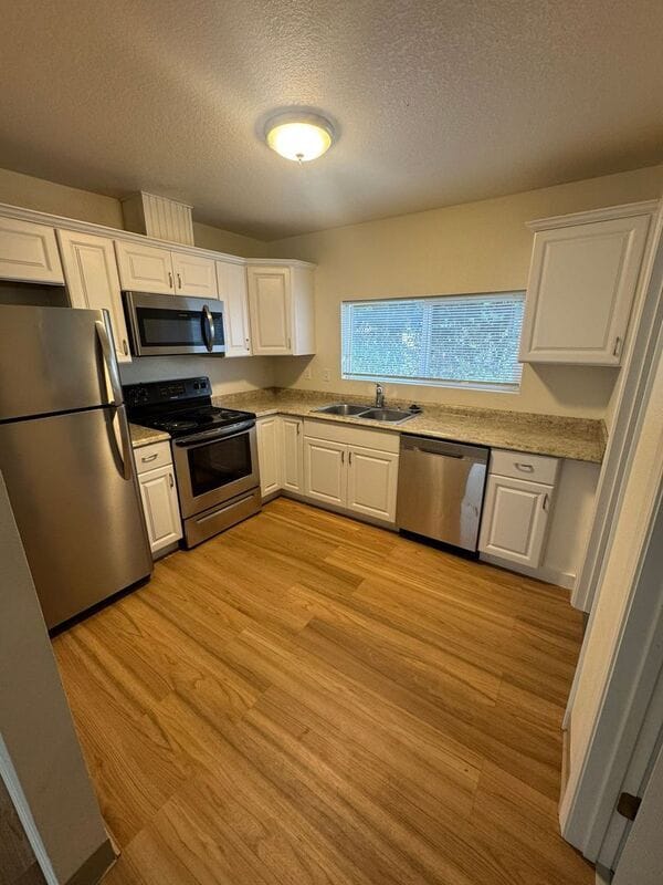 Building Photo - 1348 12th St SE