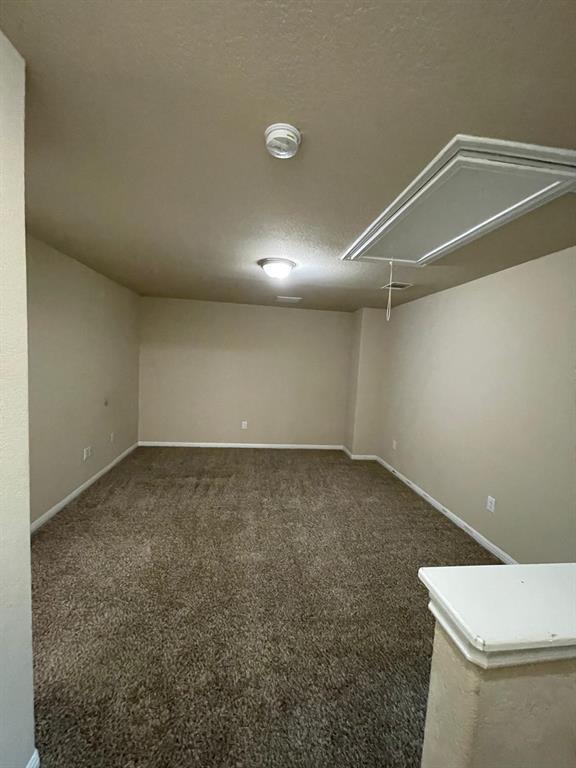 Building Photo - 404 Crater Lake Dr