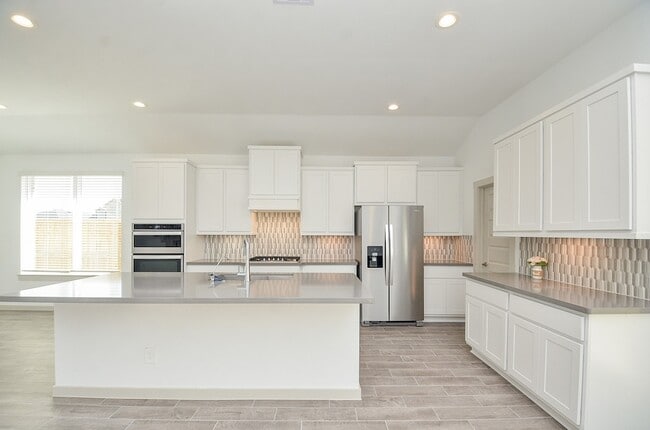 Building Photo - 29203 Pikes Peak Dr