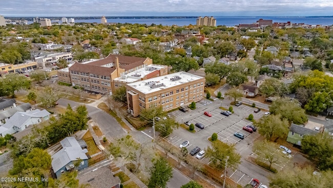 Building Photo - 2525 College St