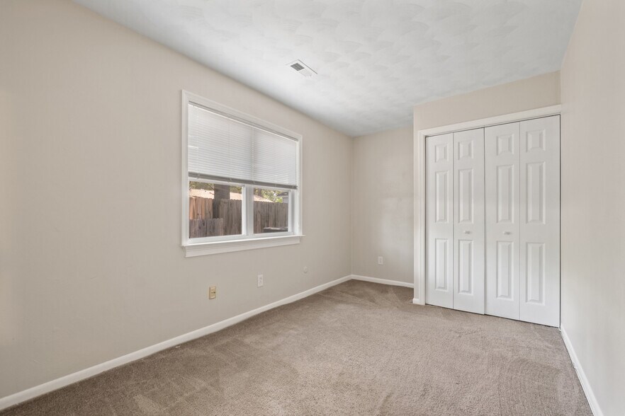 Building Photo - 3305 Portobello Ct