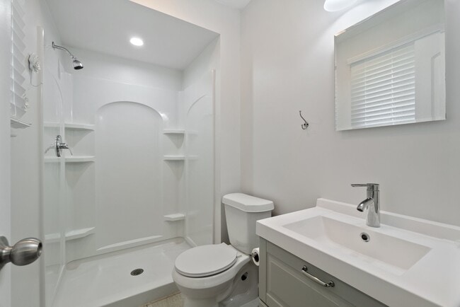 Building Photo - 2884 Bamberg Pl