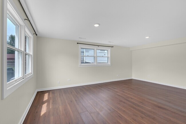 Building Photo - 17700 71st Ave