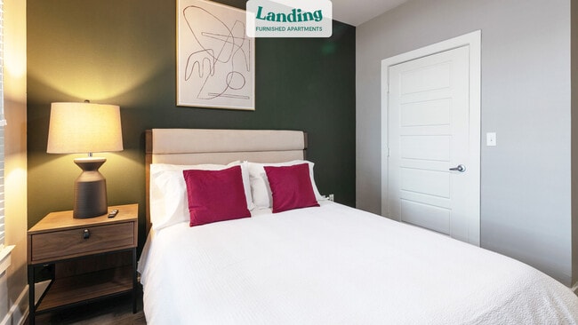 Building Photo - 1620 E Riverside Dr