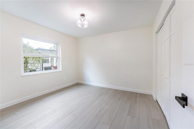 Building Photo - 104 N Glenwood Ave