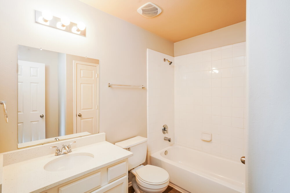 Building Photo - 2527 Floral Bloom Way