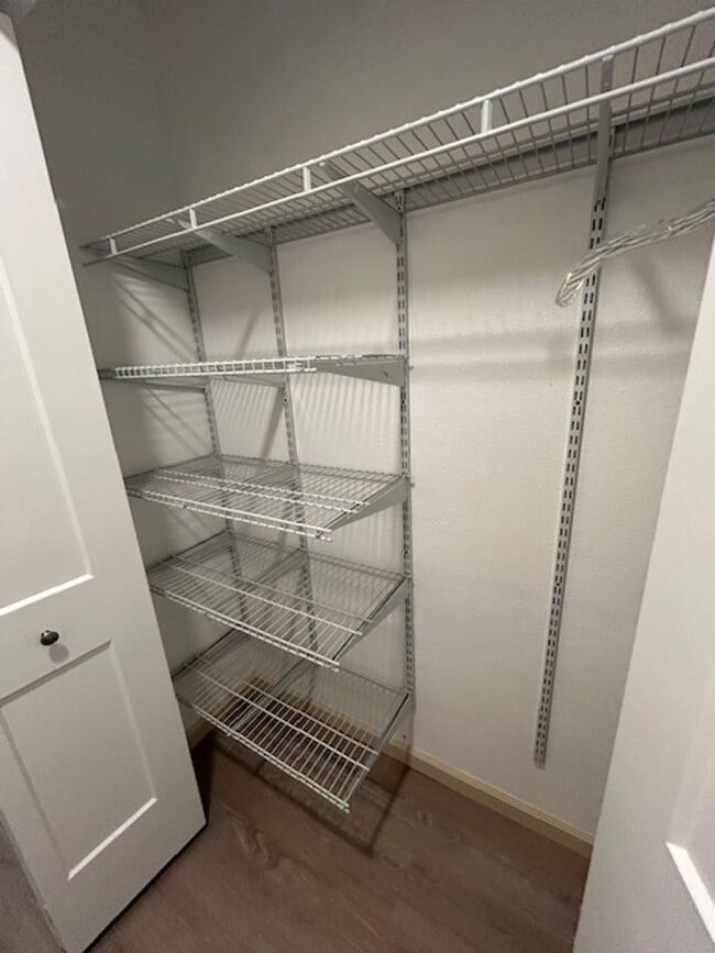 Building Photo - Beautiful Newly Remodeled 2 Bedroom 2 Bathroom Condo in SE Visalia!